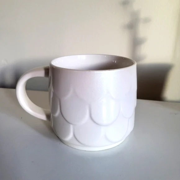 Starbucks Pearl White Mermaid Siren Scales Mug - Picture 2 of 5